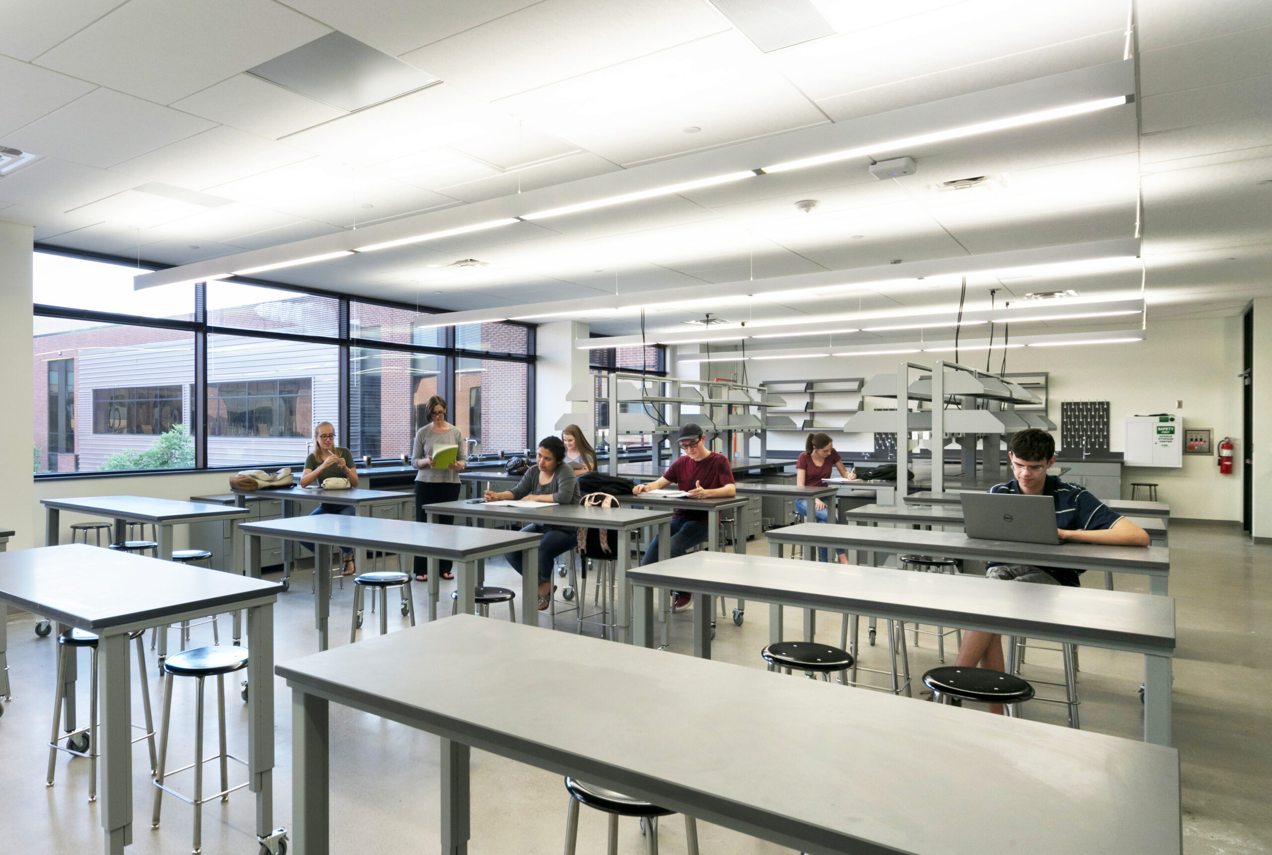 Designing a High School Science Lab for Inquiry-Based Learning